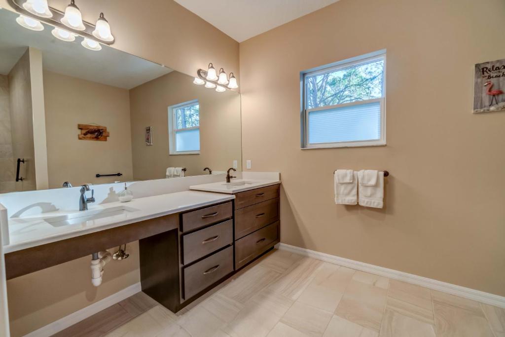 Short term vacation rental luxury B&B CTH - Double Or Twin Room With Private Bathroom