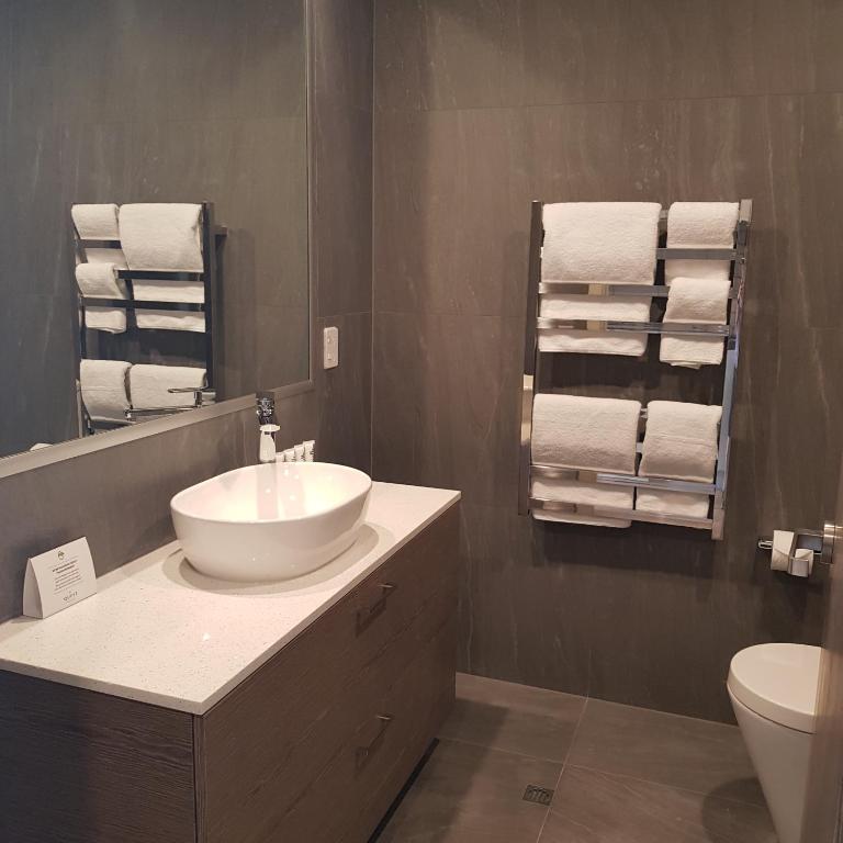 Quest Queenstown Apartments Remarkables Parkにあるバスルーム