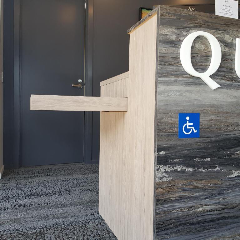 クイーンズタウンにあるQuest Queenstown Apartments Remarkables Parkのギャラリーの写真