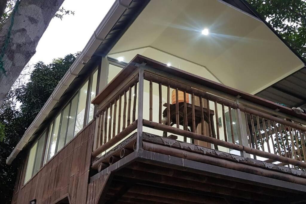 montañitaecuador smart cabin, tree house free, Montañita