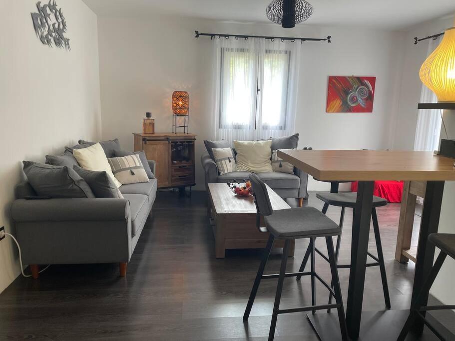 Petite maison chaleureuse et fonctionnelle - Housity