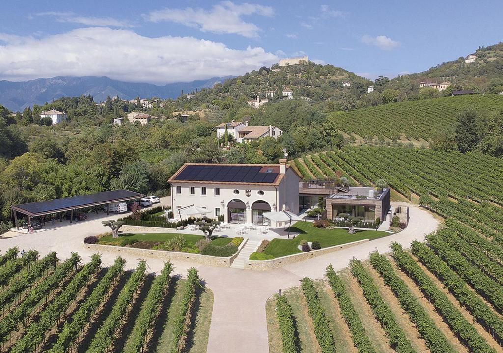 Progress Country & Wine House