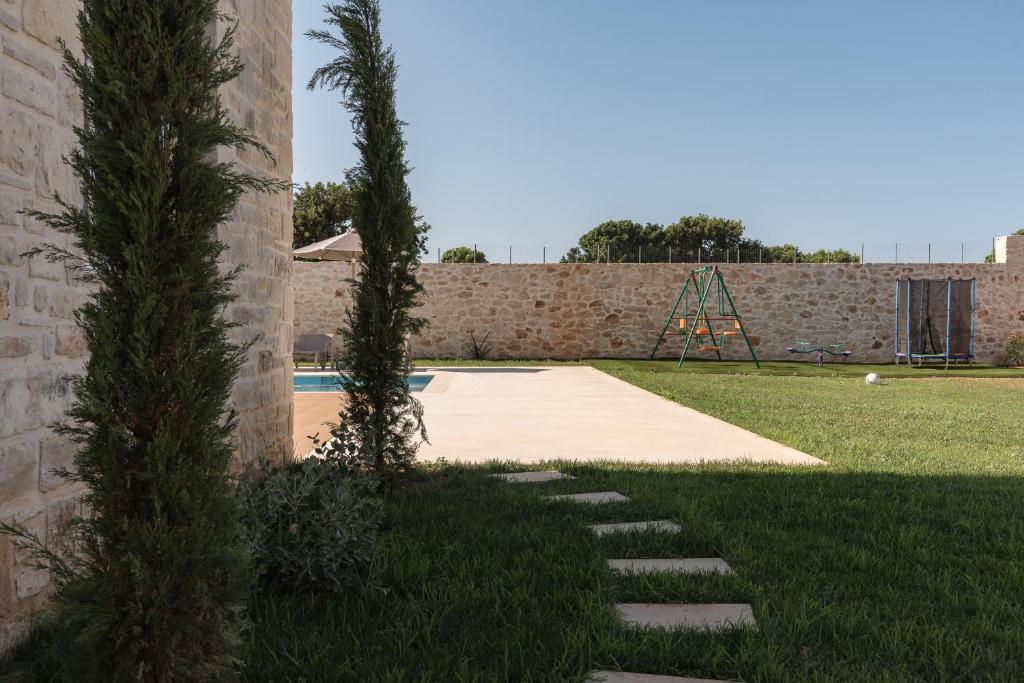 Vonkajšia záhrada v ubytovaní Evaero Villas I, II, III, IV, Family Retreats, By ThinkVilla