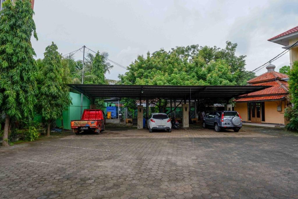 Fotografie z fotogalerie ubytování Urbanview Hotel Anugrah Kendal by RedDoorz v destinaci Bandengan