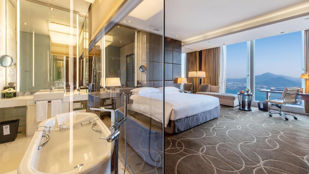 InterContinental Nanjing, an IHG Hotel - 1 Kingsize -Bett Classic Lake View Lounge Zugang