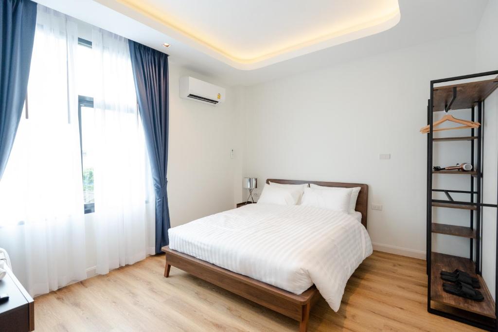 Play Poshtel & Cafe' - Resim 12