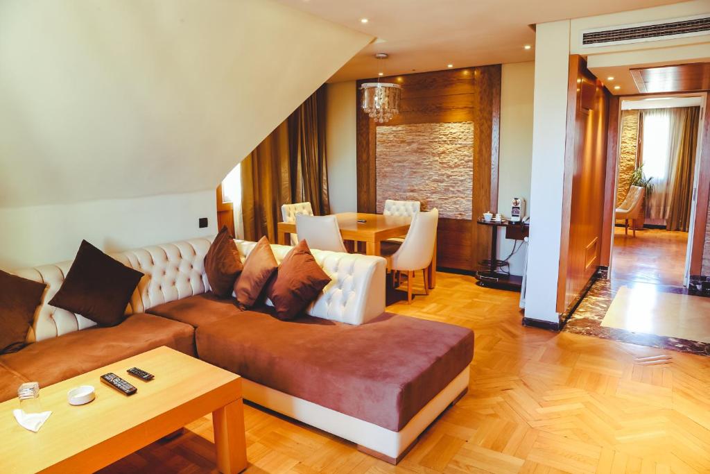 Posezení v ubytování Hotel Perce Neige