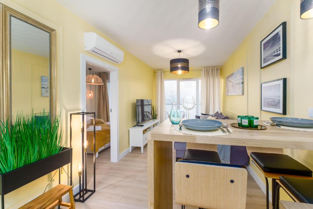 Ustronie Apartments z widokiem na morze 20 m do plaży - Apartamento Estudio Con Vistas Al Mar