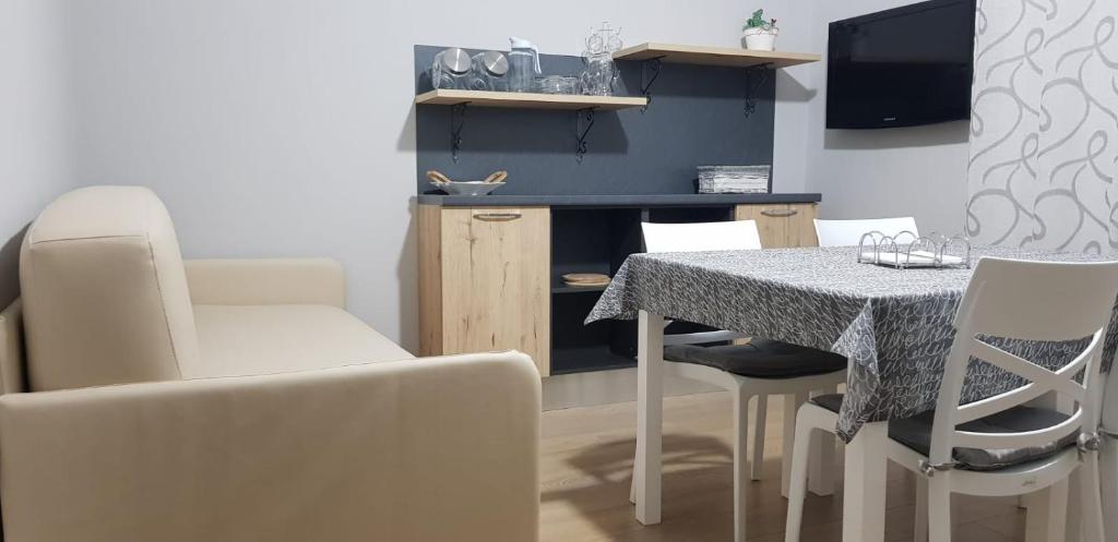 Kuchyň nebo kuchyňský kout v ubytování Porta d'Alpi