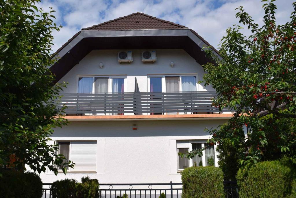 Budova, v ktorej sa apartmán nachádza