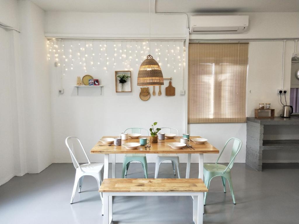 Φωτογραφία από το άλμπουμ του "Cloth Art Homestay" 4 min walk to car free zone by Shine Stay στη Μελάκα