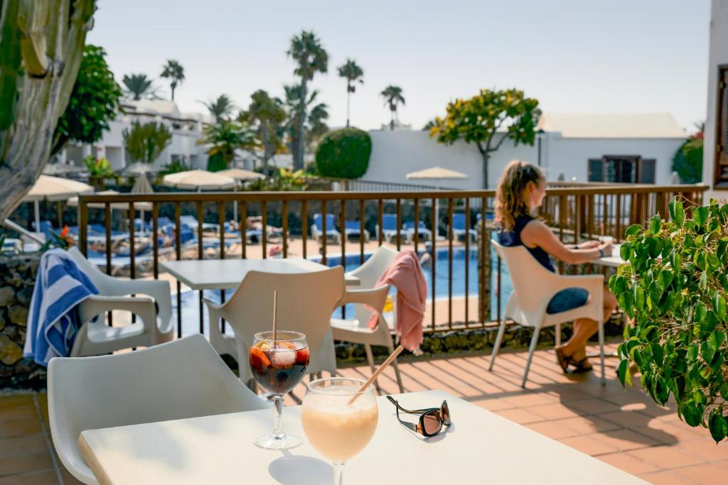 Bazén v ubytování Grupotel Flamingo Beach nebo v jeho okolí