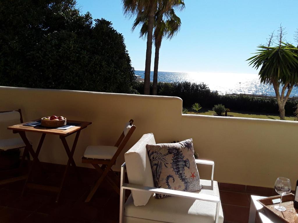Posedenie v ubytovaní Beachfront Neptuno I, Complex,Views,Pool,Garden, Elviria