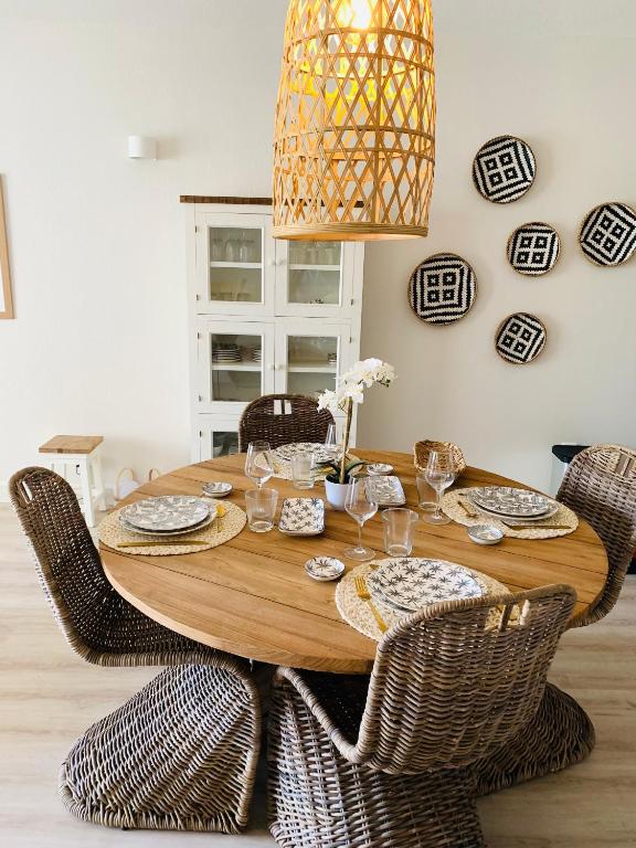 Fotografie z fotogalerie ubytování ET VOILA! Elegant one bedroom and beachfront apartment with pool! v destinaci Orient Bay