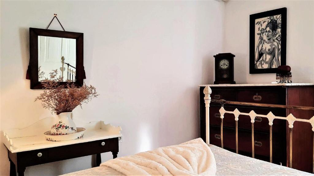 Posteľ alebo postele v izbe v ubytovaní thomais house corfu