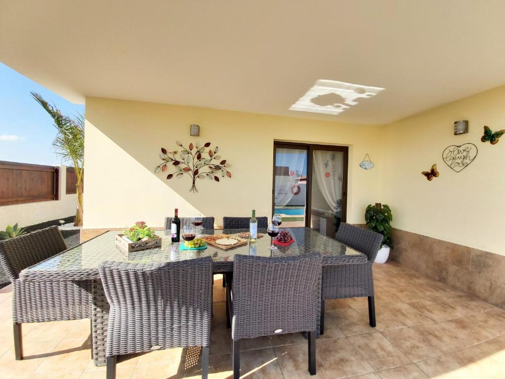 Fotografie z fotogalerie ubytování Villa Thais, private heated pool, ideal for your holidays in Caleta de Fuste v destinaci Caleta De Fuste