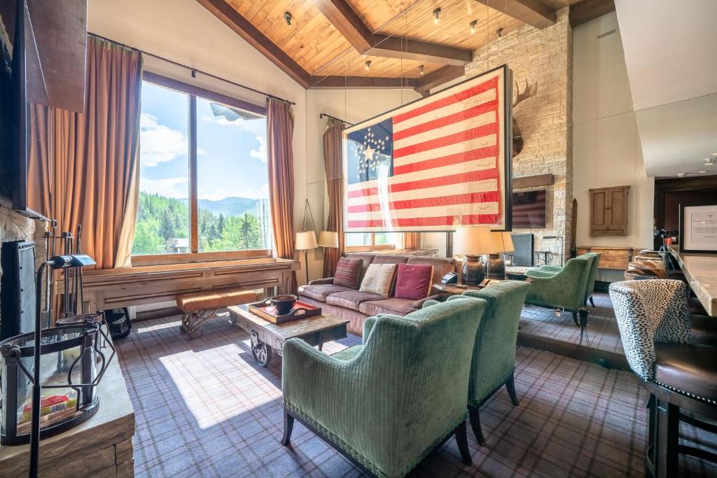 Posezení v ubytování Lodge at Vail Condominiums