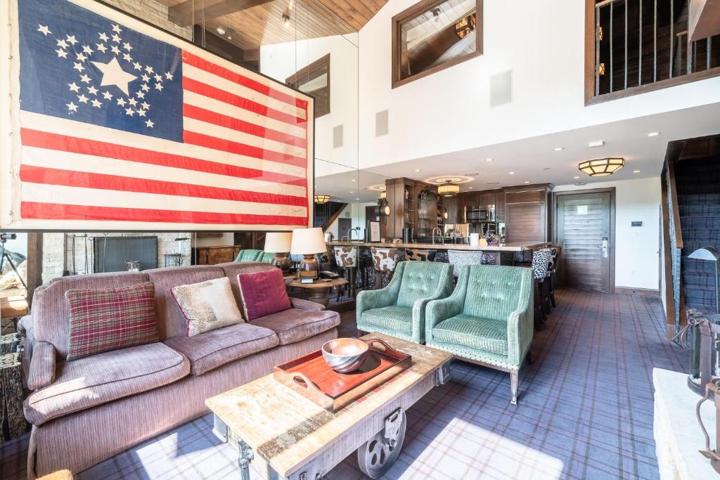 Posezení v ubytování Lodge at Vail Condominiums