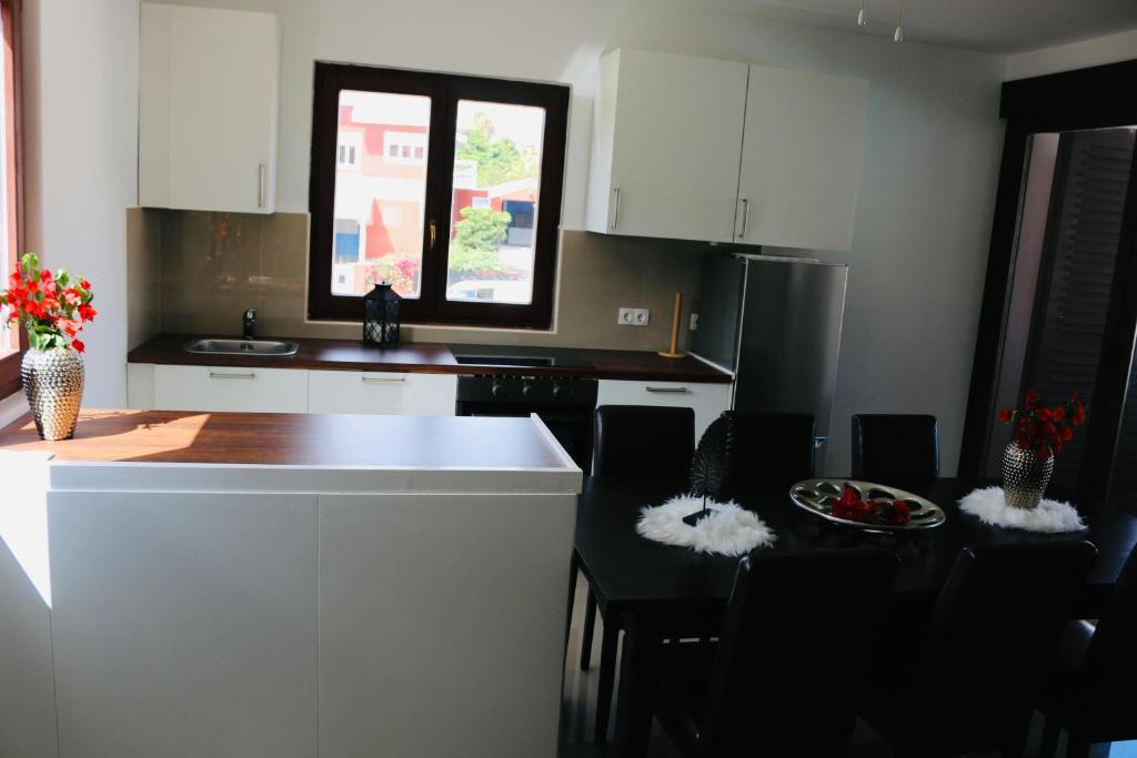 Kuchyň nebo kuchyňský kout v ubytování Neue Villa TROPIC PARADISE