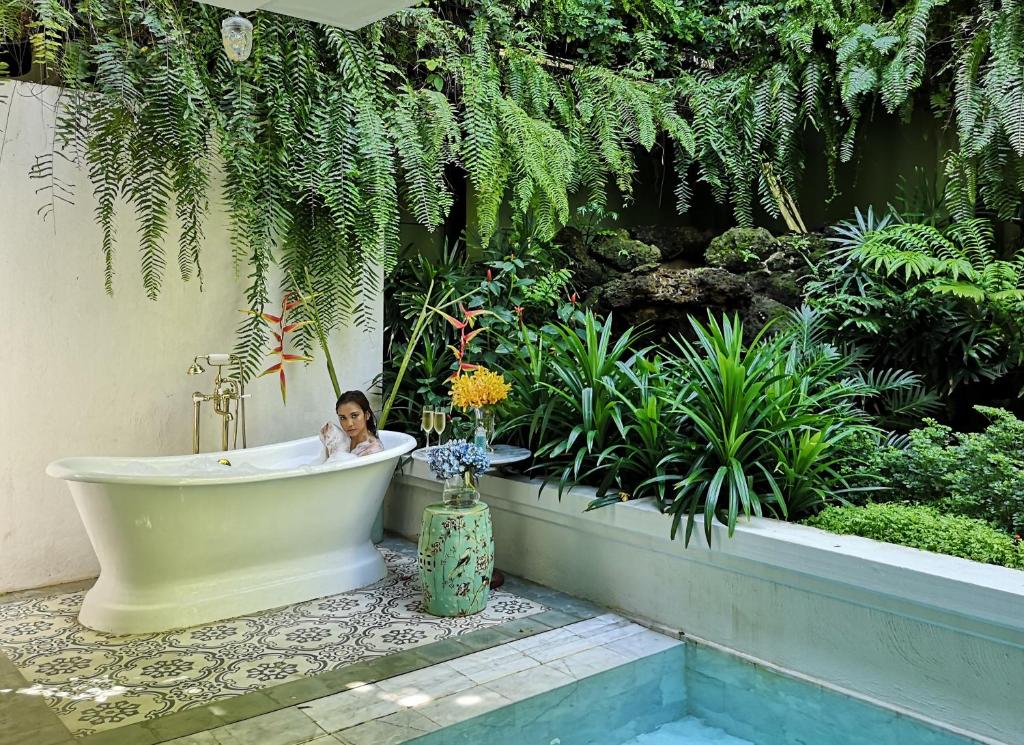 The Inside House - 9