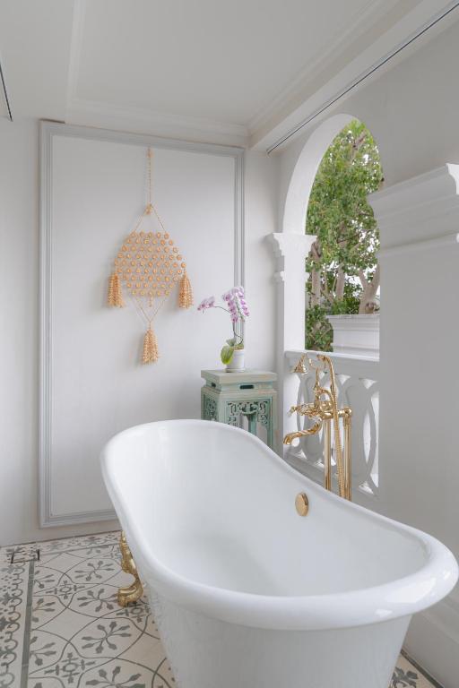 The Inside House - 19