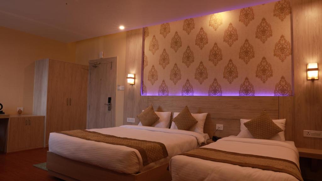 Komal Hotel