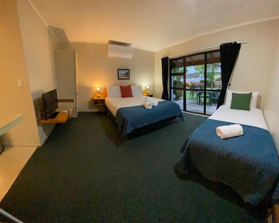 Motuoapa Bay Chalets - Resim 2