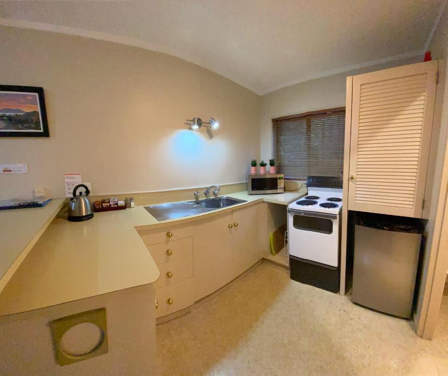 Motuoapa Bay Chalets - Resim 40