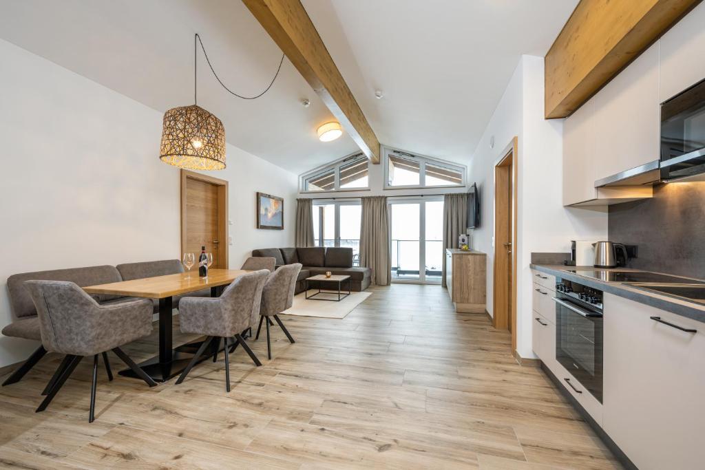 Kuchyň nebo kuchyňský kout v ubytování Appartement Tauernblick Radstadt
