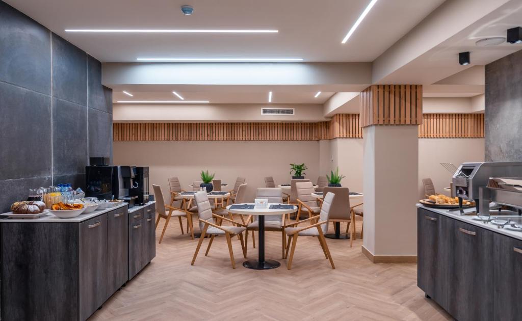 Kuchyň nebo kuchyňský kout v ubytování Bridge Hotel
