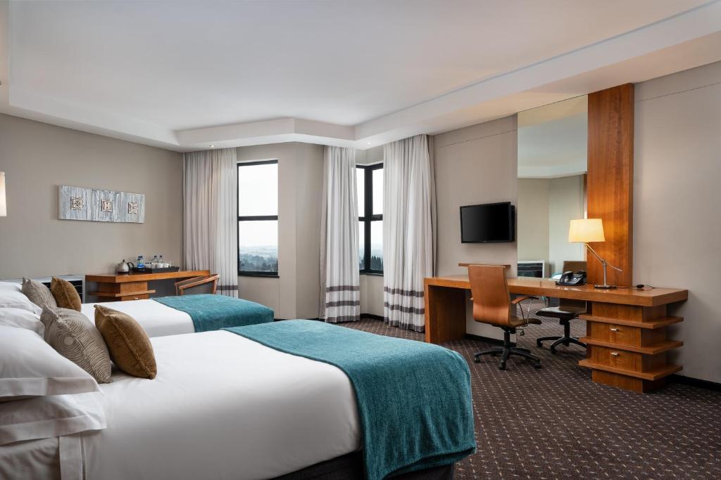 Premier Hotel O.R. Tambo - Habitación Familiar