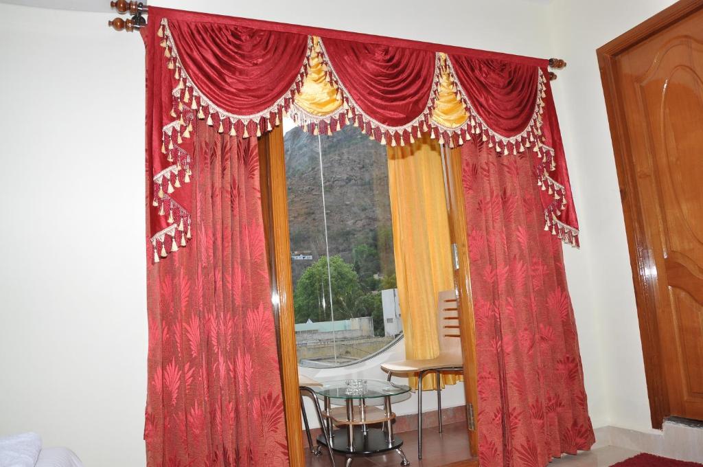 Fotografie z fotogalerie ubytování Sri Sarvesha JS Palace temple view v destinaci Tiruvannamalai