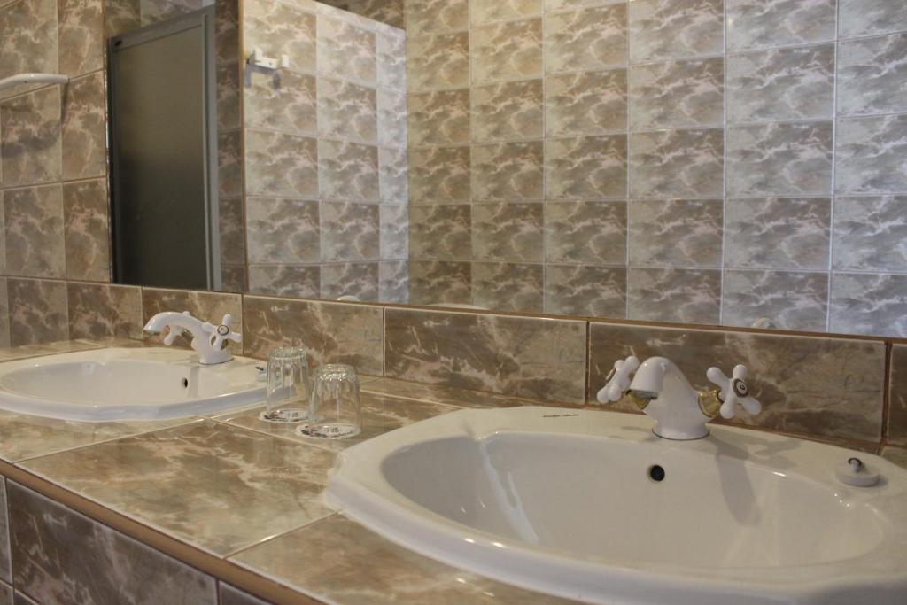 Florentia Guest House - Chambre Double Avec Balcon