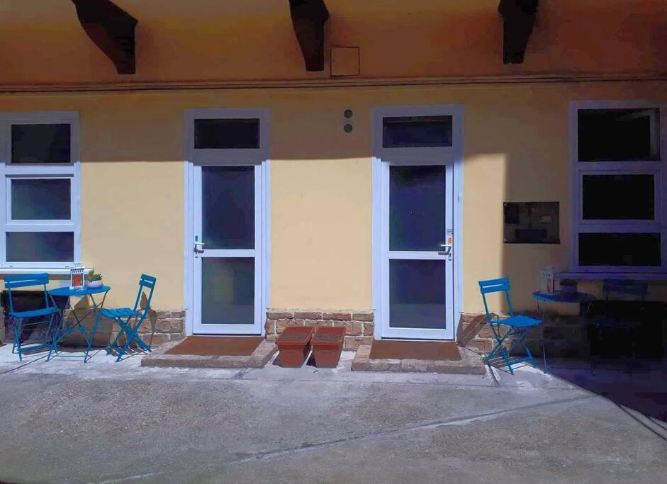 Fotografia z galérie ubytovania Modern stylish 2 bedroom holiday apartment v Budapešti