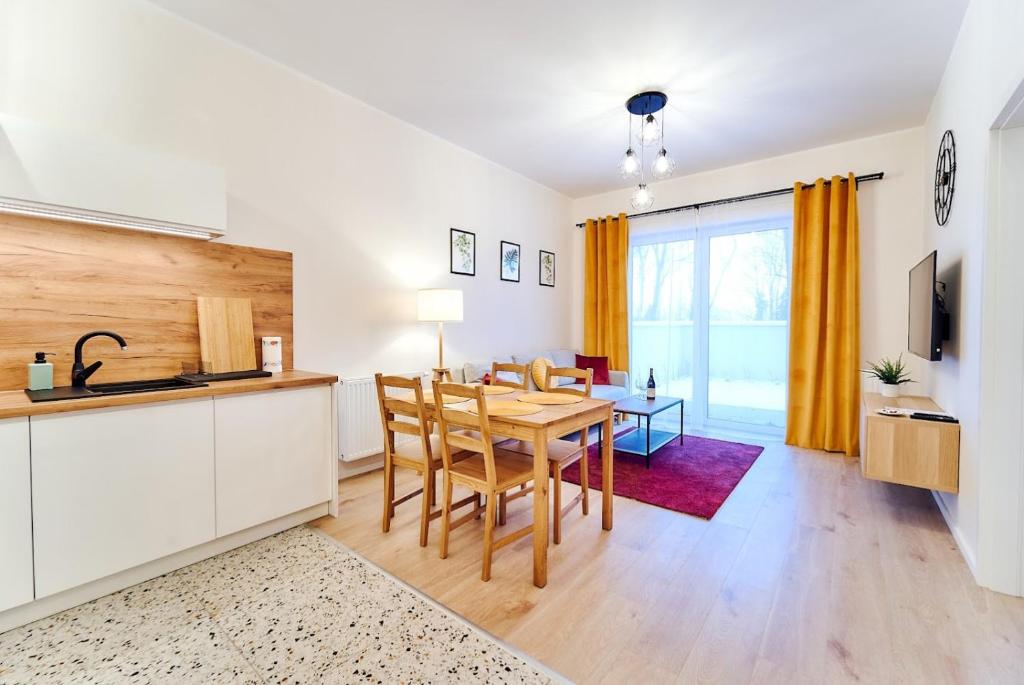 Kuchyňa alebo kuchynka v ubytovaní LAGUNA Apartament Polanica Residence 5