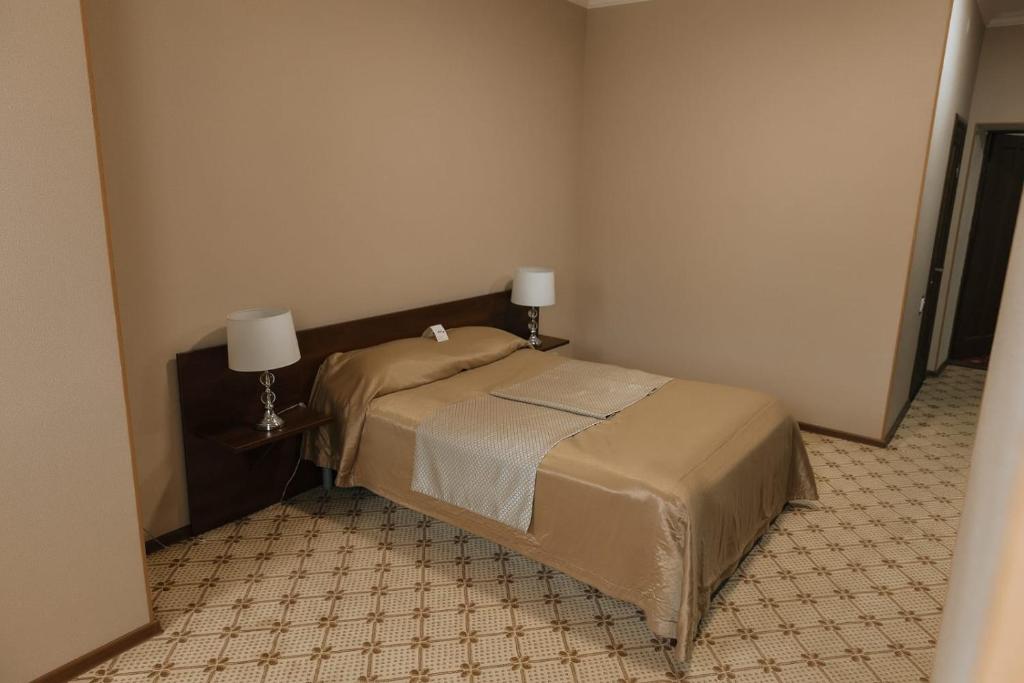 Medeu - Chambre Simple Standard Avec Douche