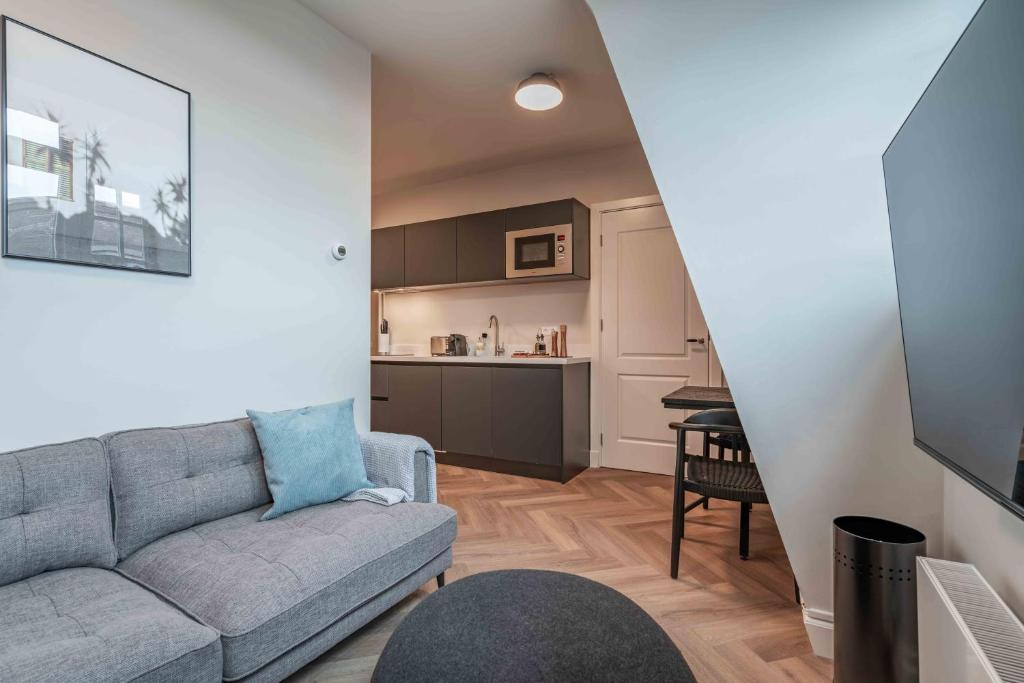 Limehome The Hague Keizerstraat - Resim 15