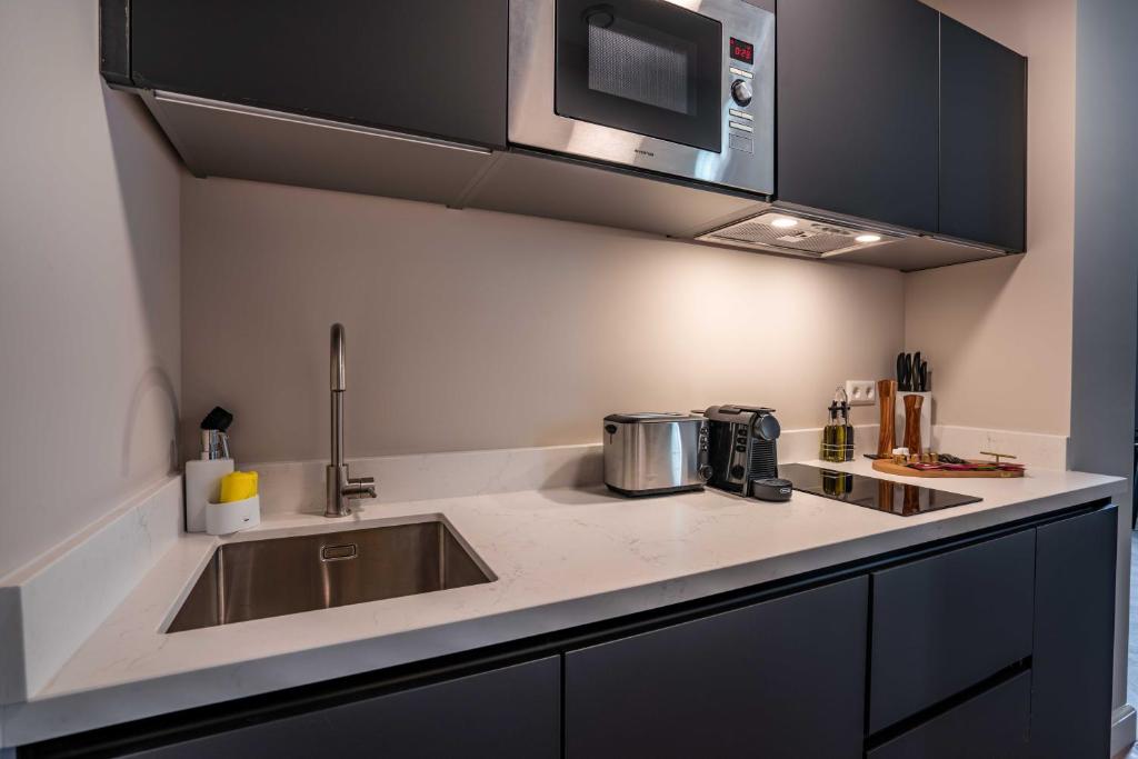 Limehome The Hague Keizerstraat - Resim 27