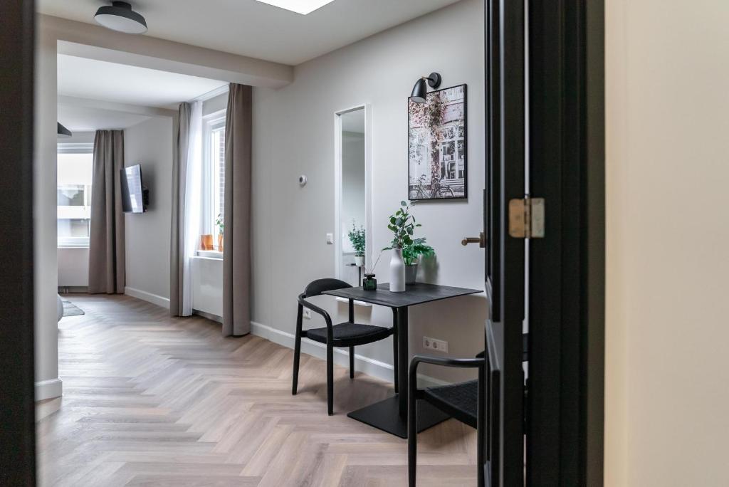 Limehome The Hague Keizerstraat - Resim 31