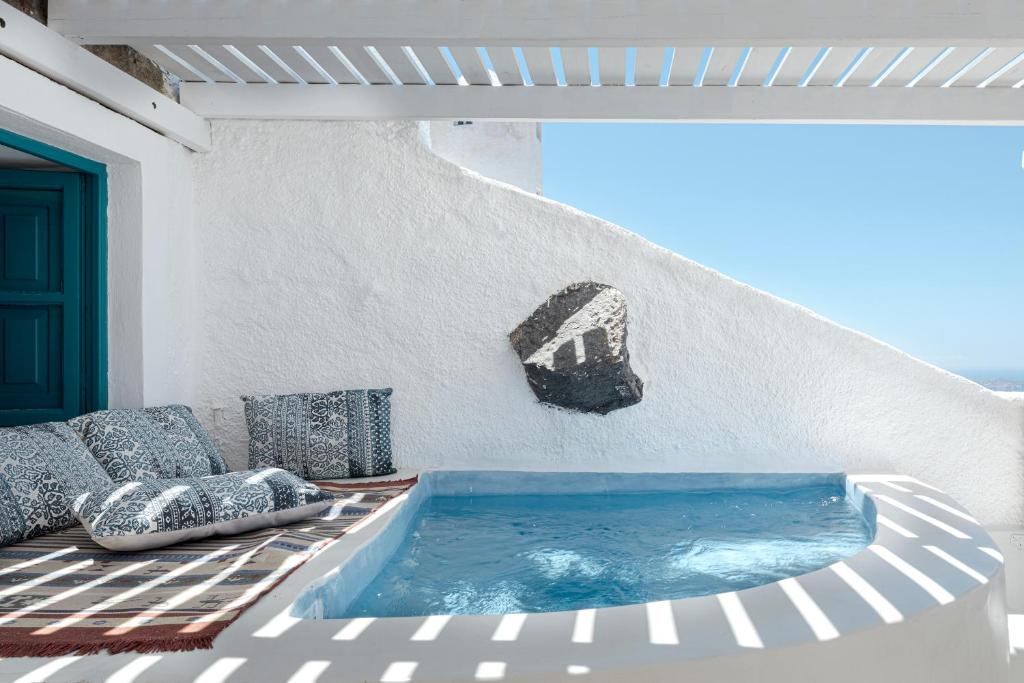 Bazén v ubytování Afroessa Hotel by Pearl Hotel Collection nebo v jeho okolí
