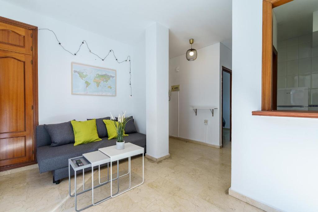 Posedenie v ubytovaní PUERTA DEL MAR APARTMENT