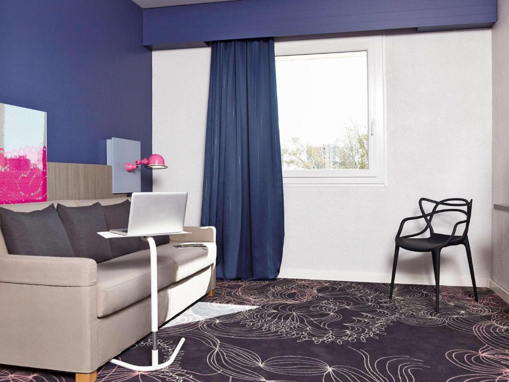 Posezení v ubytování ibis Styles Arles Palais des Congrès
