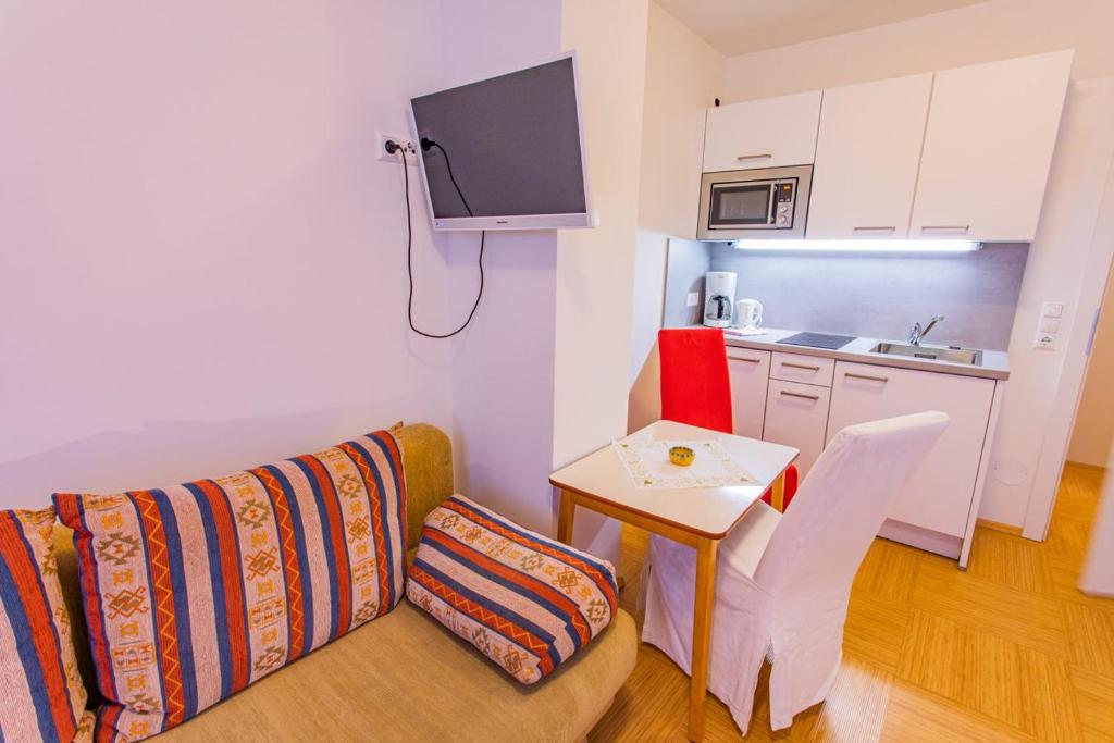 Kuchyň nebo kuchyňský kout v ubytování Landhaus Tritscher