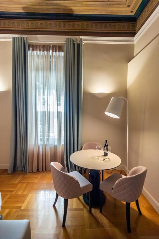 Posedenie v ubytovaní 33SolonosSuites