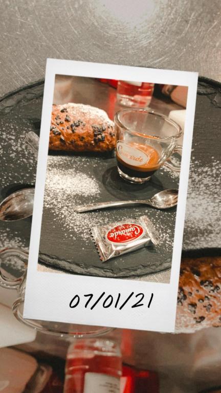 Jedlo v ubytovaní bed & breakfast alebo blízkom okolí