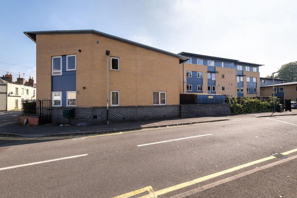 a building on the side of a street at For Students Only Private Bedrooms with Shared Kitchen at Shaftesbury Hall in the heart of Cheltenham in Cheltenham