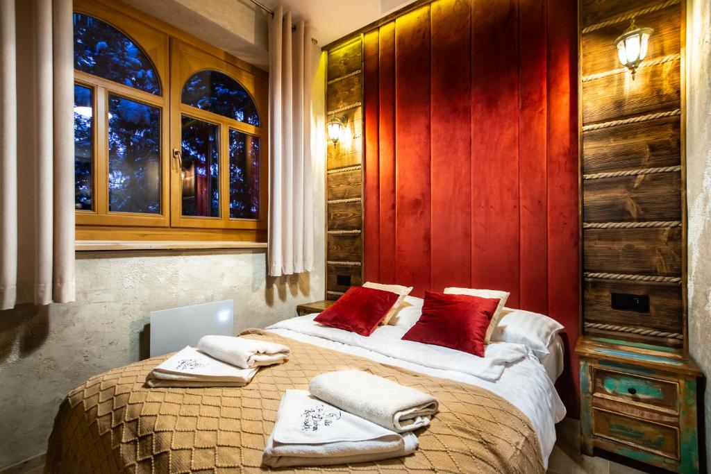 Posteľ alebo postele v izbe v ubytovaní Willa Przy Dolinie Kościeliskiej - Prywatne Jacuzzi & Sauna