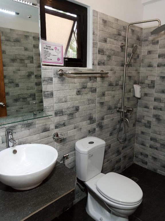 Un baño de Jalyn's Resort Sabang