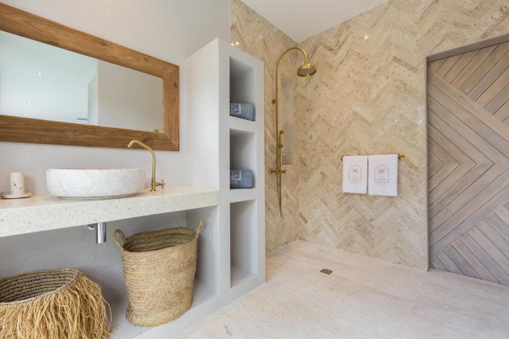 Ein Badezimmer in der Unterkunft Cielo Boutique Hotel & Spa Samui