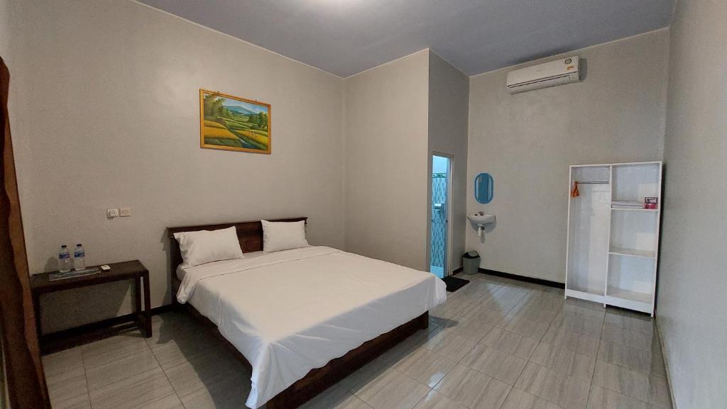 tumpak sewu guest House - Housity